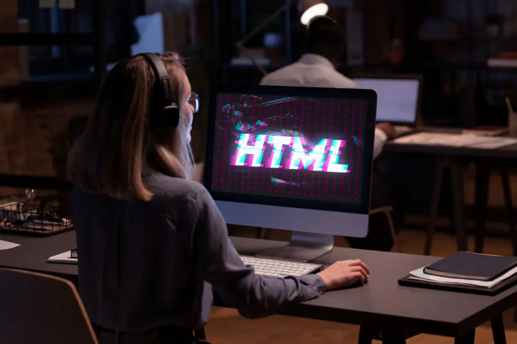 Writing and saving your first HTML file in hindi Writing and saving your first HTML file in hindi