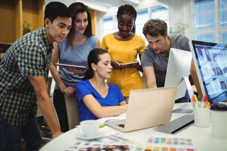 Protecting against Cross-Site Scripting (XSS) and Cross-Site Request Forgery (CSRF) In Hindi