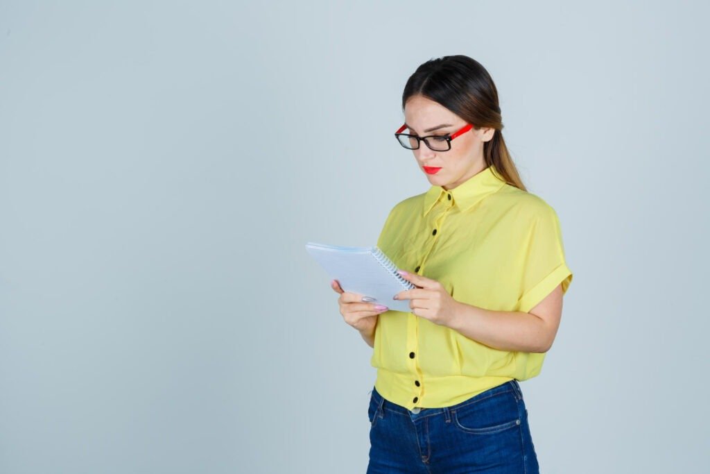 Using the DELETE FROM Statement In Hindi