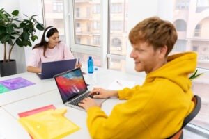 Using Aliases for Table and Column Names In Hindi