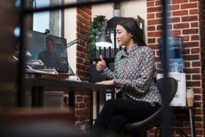 Granting and Revoking Permissions In Hindi