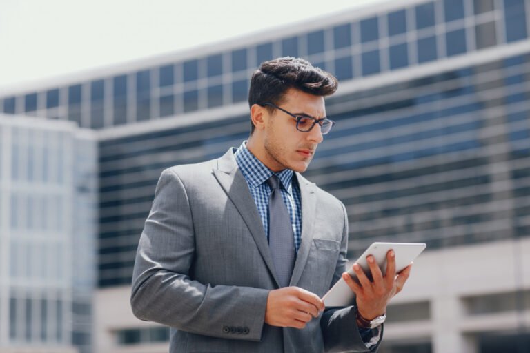 Abstract Classes and Methods in java