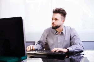 Unit testing with unittest or pytest